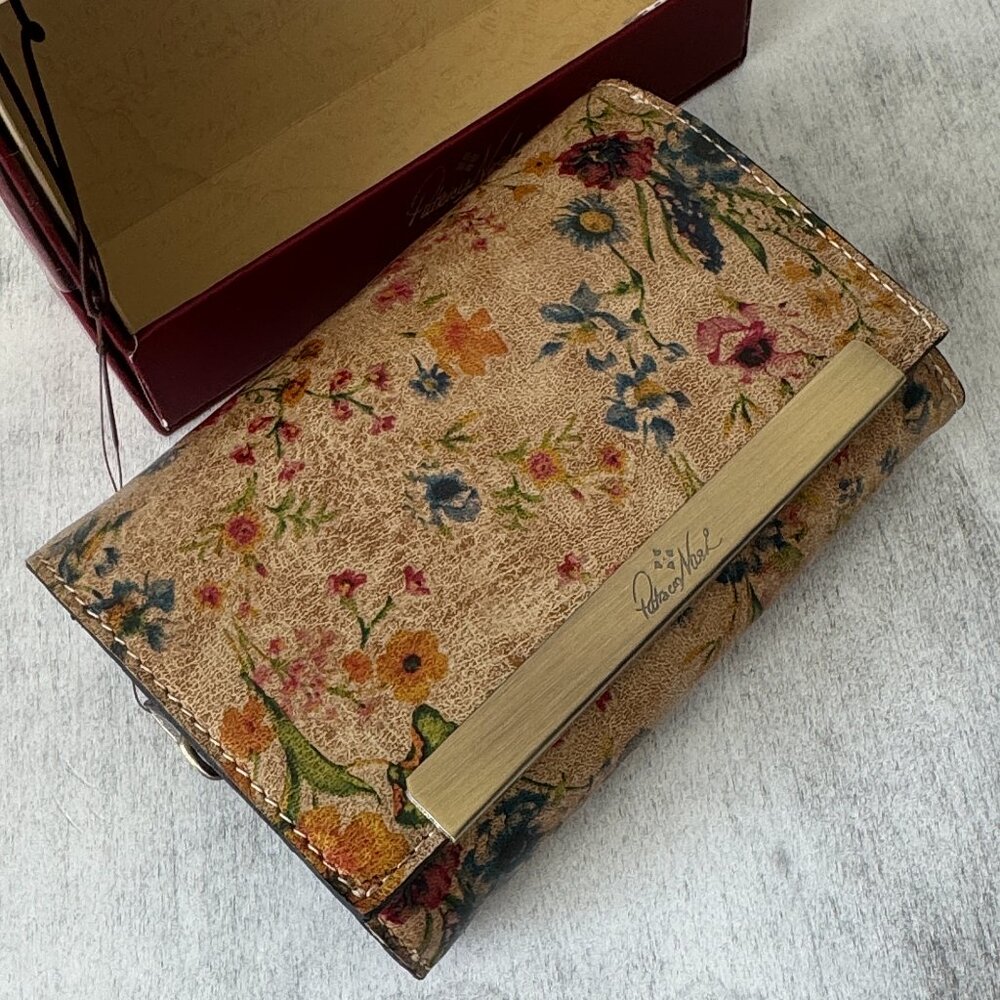 PATRICIA NASH Cametti floral leather RFID trifold wallet Prairie Rose Tan Red